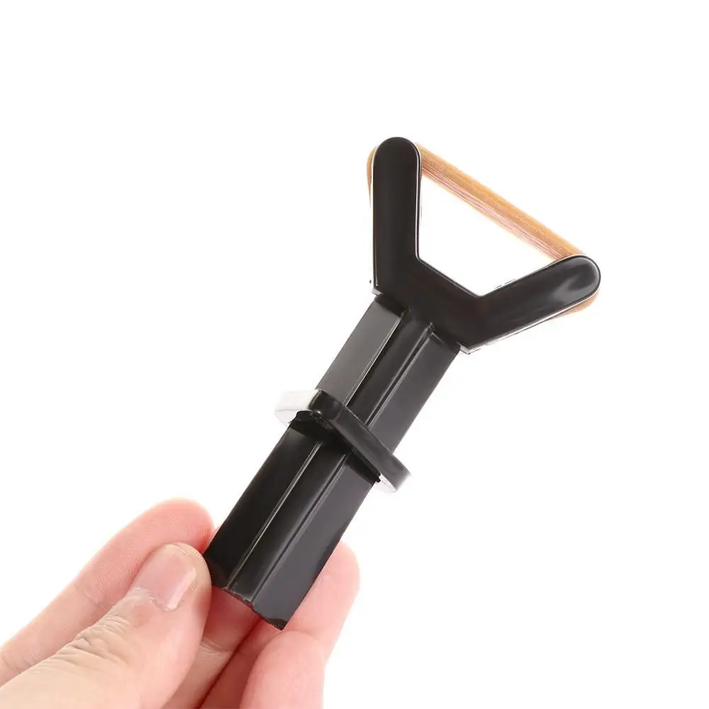 Plastic Fastener Tool Tip Glue on Billiard Accessories Cue Tip Holder Pool Cue Tip Clamp
Plastic Fastener Tool Tip Glue on Billiard Accessories Cue Tip Holder Pool Cue Tip Clamp