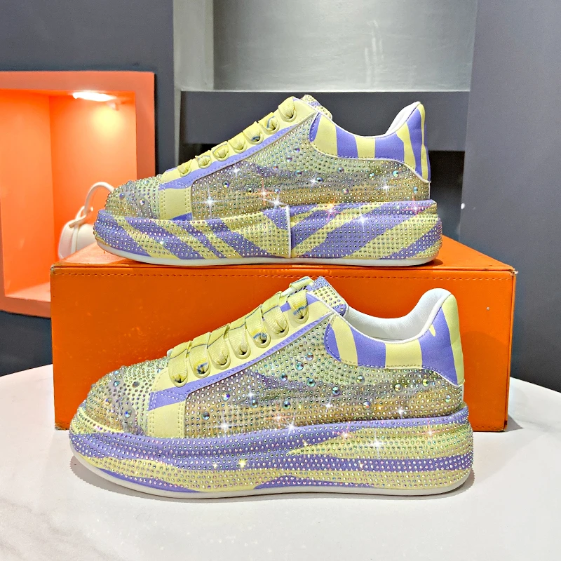Кожаные роскошные туфли на платформе, дизайнерские кроссовки, модные блестящие туфли со стразами, Zapatos De Mujer
Кожаные роскошные туфли на платформе, дизайнерские кроссовки, модные блестящие туфли со стразами, Zapatos De Mujer