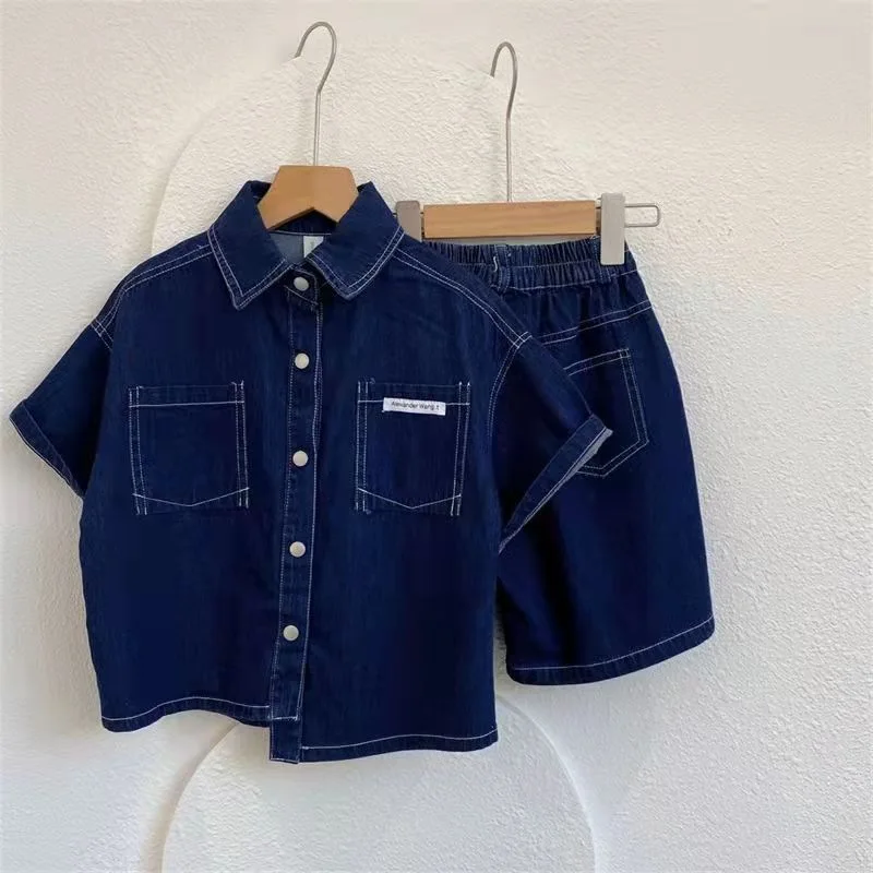 Summer Boys' and Girls' Set Baby Western Style Children's Korean Version Thin Denim Collar Short Sleeved Shirt Shorts
Summer Boys' and Girls' Set Baby Western Style Children's Korean Version Thin Denim Collar Short Sleeved Shirt Shorts