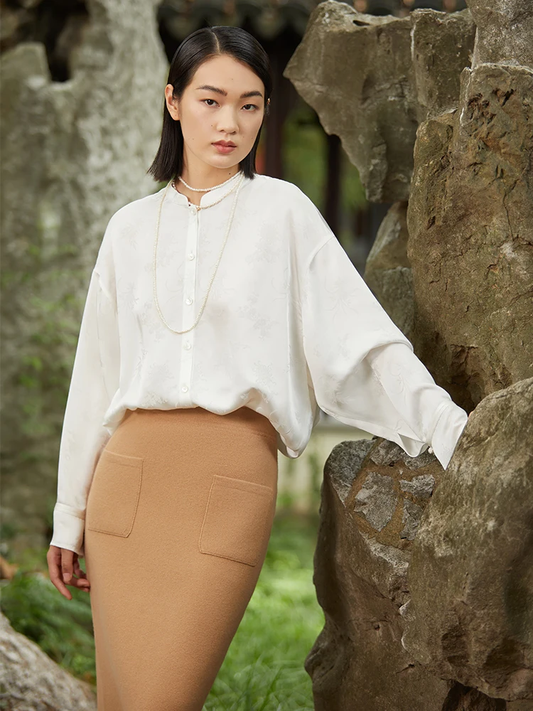 Ретро-китайская свободная блузка с вышивкой и воротником-стойкой для женщин, с длинными рукавами, простой топ для ранней осени
Ретро-китайская свободная блузка с вышивкой и воротником-стойкой для женщин, с длинными рукавами, простой топ для ранней осени