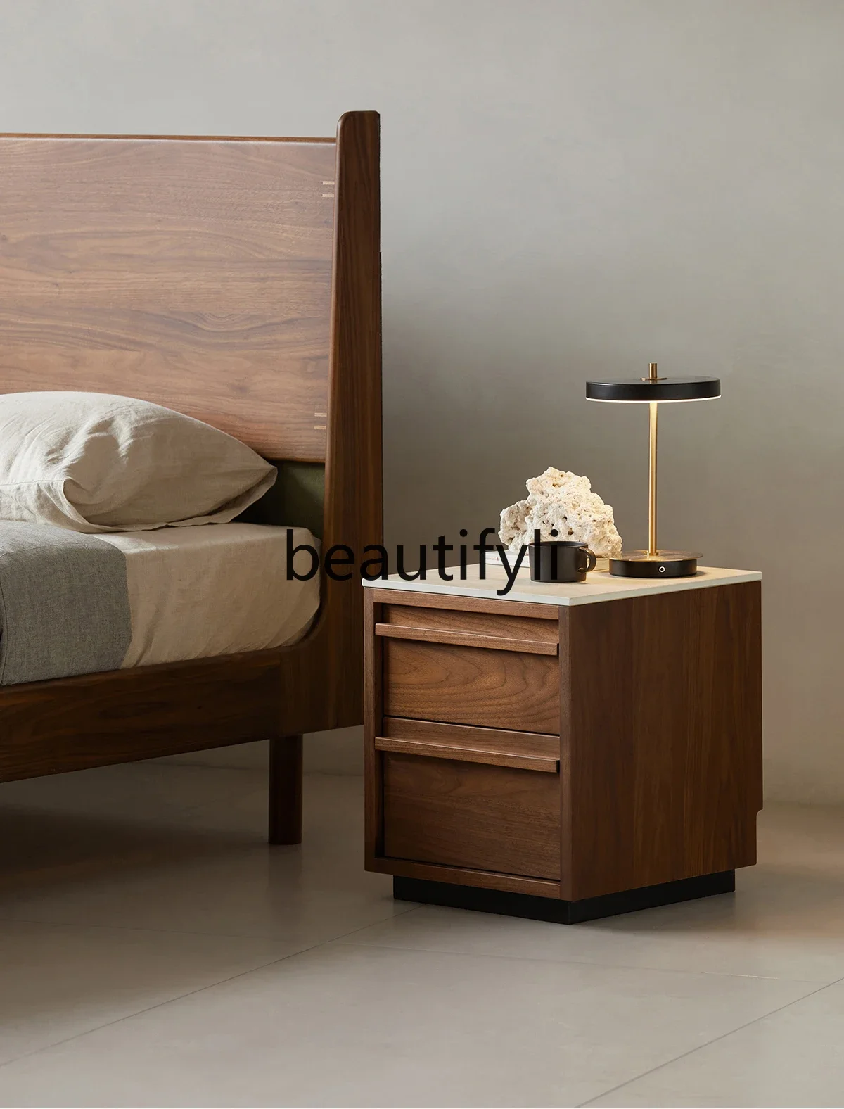 Nordic solid wood bedside table small North American black walnut bedroom travertine bedside storage cabinet6239
Nordic solid wood bedside table small North American black walnut bedroom travertine bedside storage cabinet6239
