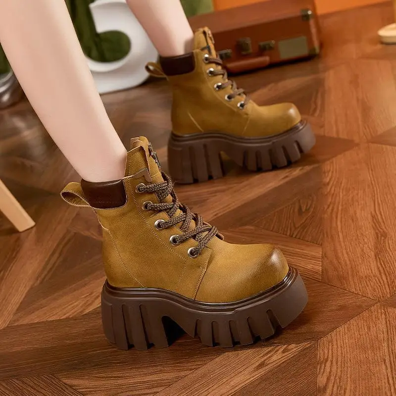 Women's Boots Thick Bottom Genuine Leather Heightening Short Boot Versatile Large Yellow Boot Casual Mid-Calf PU Leather
Women's Boots Thick Bottom Genuine Leather Heightening Short Boot Versatile Large Yellow Boot Casual Mid-Calf PU Leather