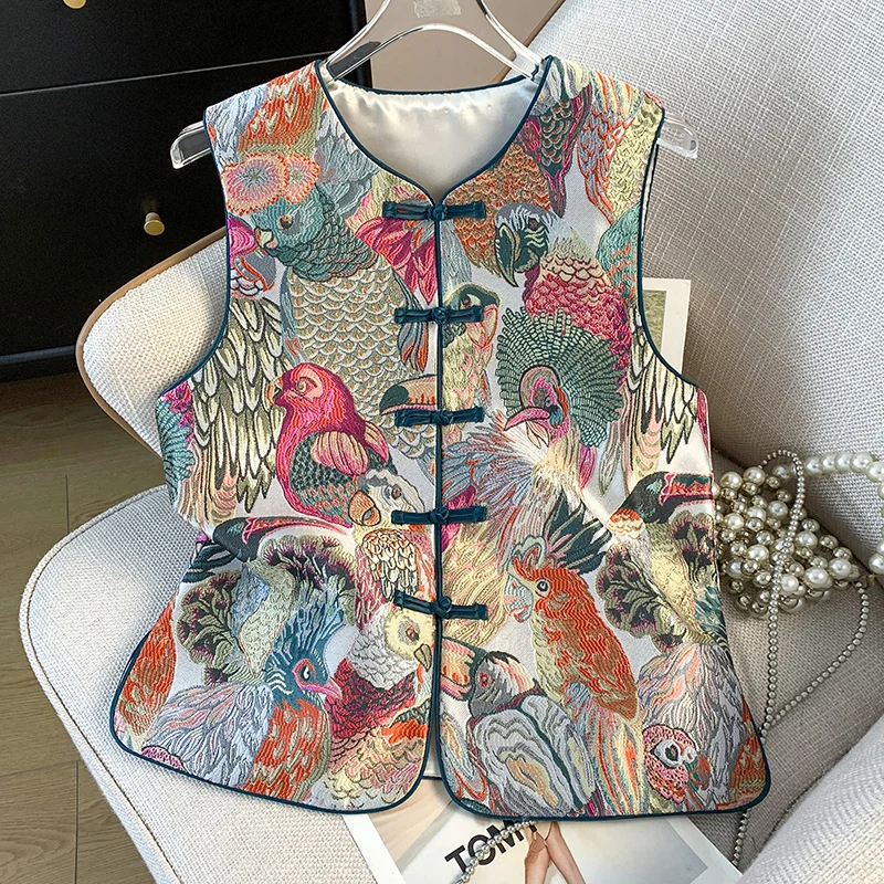 New Chinese Style Nationalistic Embroidered V-Neck Button-Up Tapestry Weave Gold Thread Sweater Jacket Top for Women
New Chinese Style Nationalistic Embroidered V-Neck Button-Up Tapestry Weave Gold Thread Sweater Jacket Top for Women