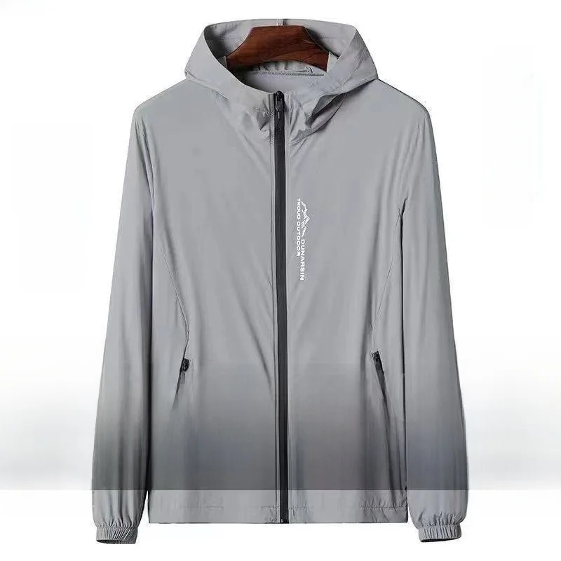 Летняя мужская куртка из ледяного шелка: тонкая, универсальная, удобная, дышащая, с защитой от УФ-излучения, повседневная, с V-образным вырезом
Летняя мужская куртка из ледяного шелка: тонкая, универсальная, удобная, дышащая, с защитой от УФ-излучения, повседневная, с V-образным вырезом