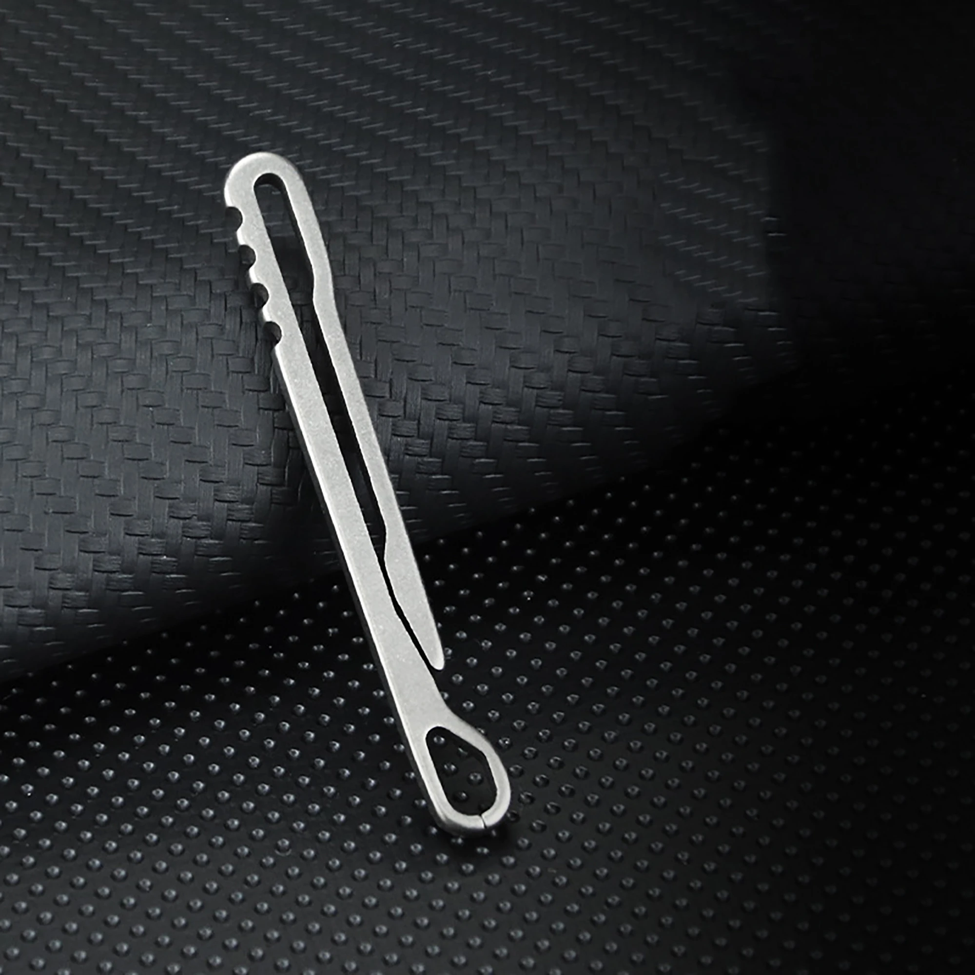 2.8 inch long fine simple TC4 Ti Solid titanium cobra snake U hook belt clip keychains Keyring FOB EDC housewarming gift
2.8 inch long fine simple TC4 Ti Solid titanium cobra snake U hook belt clip keychains Keyring FOB EDC housewarming gift