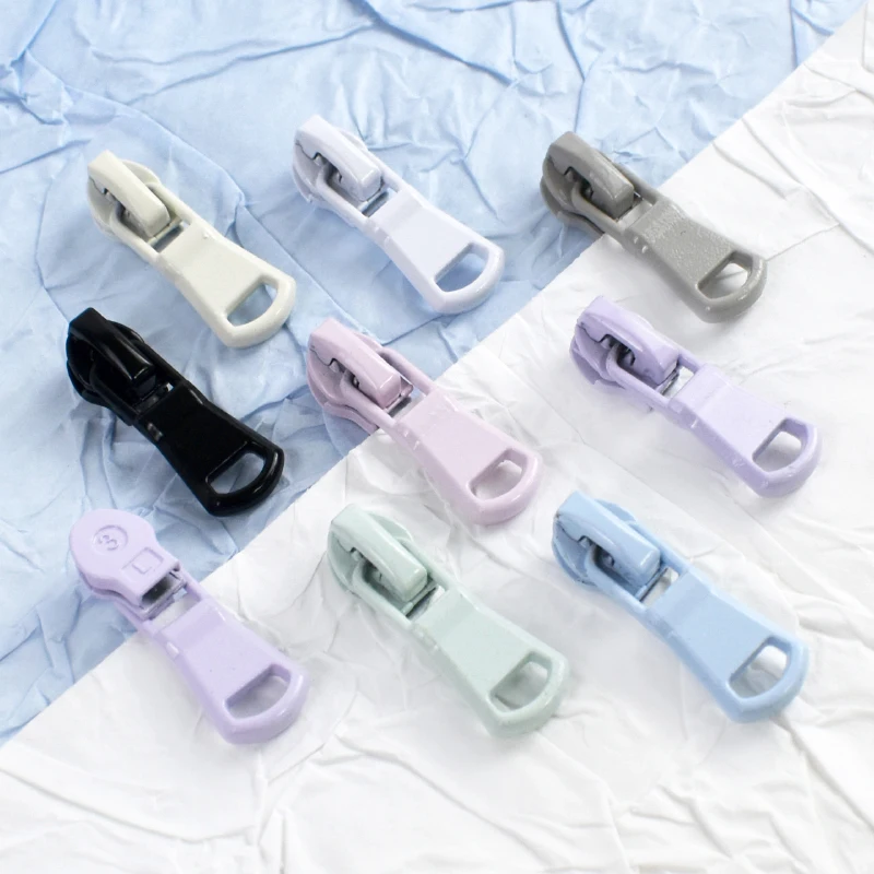 10-50Pcs 3# Reversed Nylon Zipper Slider for Sewing Zippers Puller Bags Clothes Pocket Closures Zip Head Repair Kits Accessories
10-50Pcs 3# Reversed Nylon Zipper Slider for Sewing Zippers Puller Bags Clothes Pocket Closures Zip Head Repair Kits Accessories