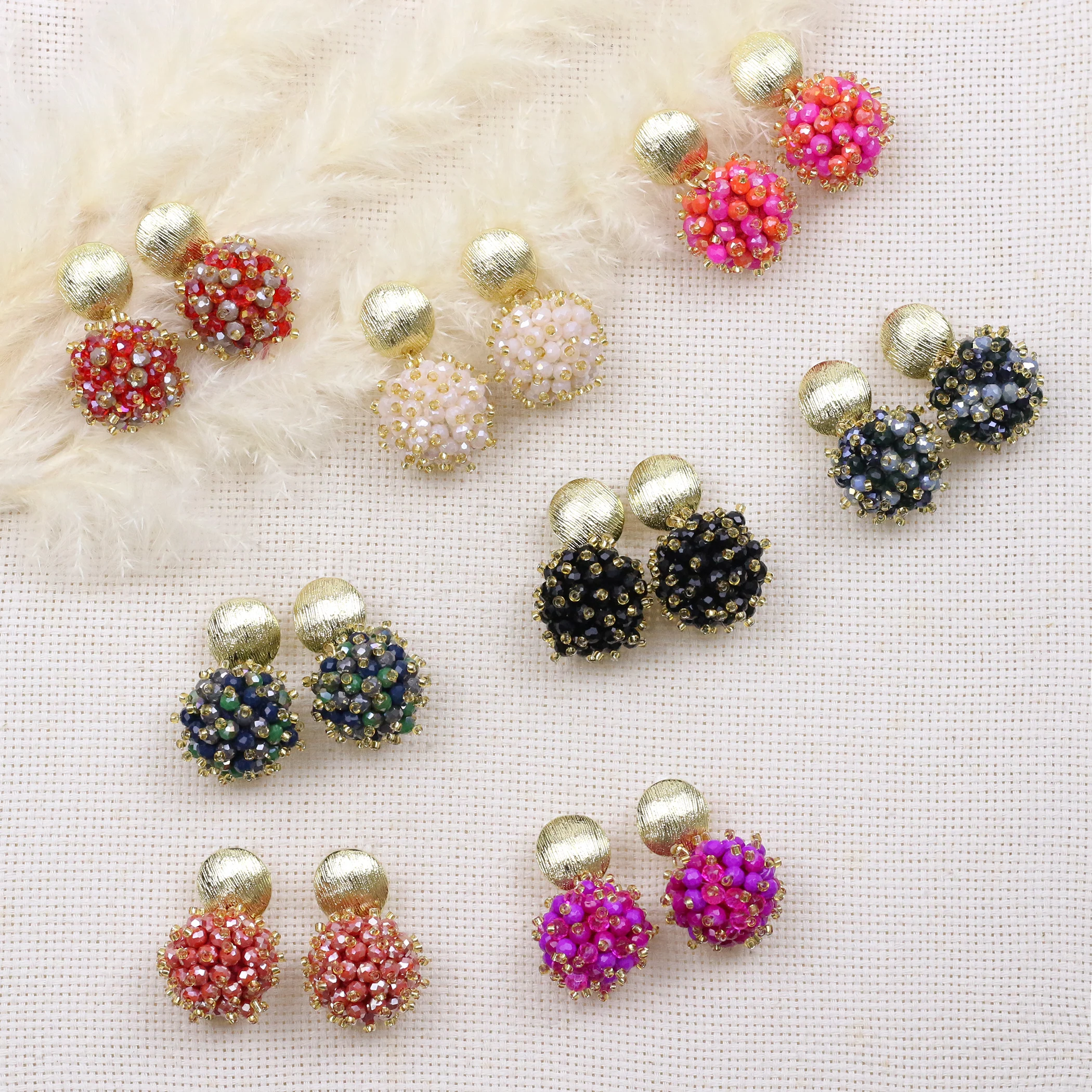 1 pair Round Crystal Beads Drop Earrings For Women Long Earrings Handmade Fashion Jewelry Gift boho EA143
1 pair Round Crystal Beads Drop Earrings For Women Long Earrings Handmade Fashion Jewelry Gift boho EA143