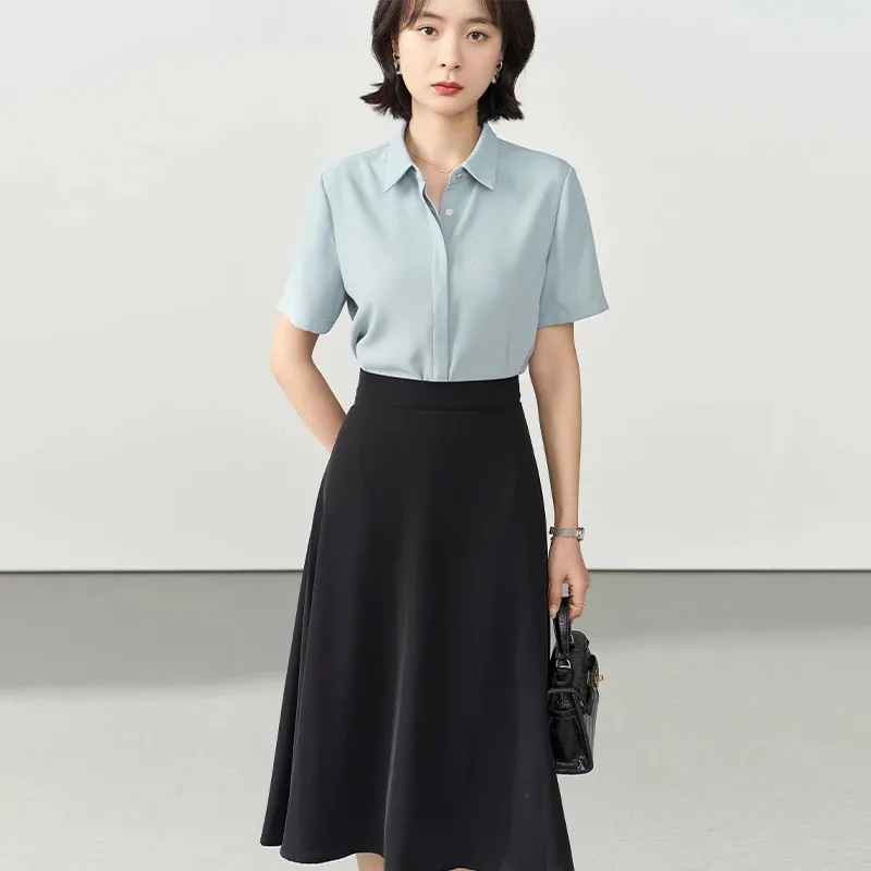 Women's Minimalist Short Sleeve Button Down Shirt Professional Commute Blouse
Women's Minimalist Short Sleeve Button Down Shirt Professional Commute Blouse