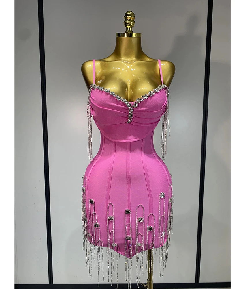 Элегантное вечернее платье MCDV с индивидуальным дизайном, прямым кроем, кристаллами, бахромой и вырезом «сердечко», без рукавов, высокого качества, для вечеринок
Элегантное вечернее платье MCDV с индивидуальным дизайном, прямым кроем, кристаллами, бахромой и вырезом «сердечко», без рукавов, высокого качества, для вечеринок