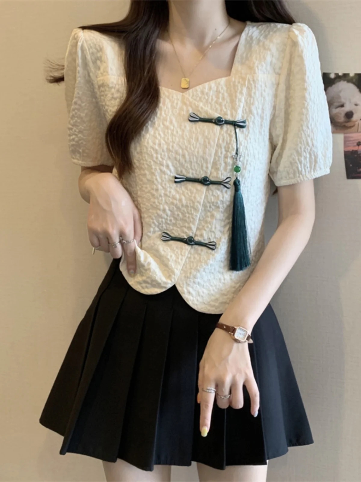 New Chinese Style Short Sleeve Shirt Women Summer plus Size Slimming Beautiful Square Collar Top Korean Style Bubble Sleeve
New Chinese Style Short Sleeve Shirt Women Summer plus Size Slimming Beautiful Square Collar Top Korean Style Bubble Sleeve
