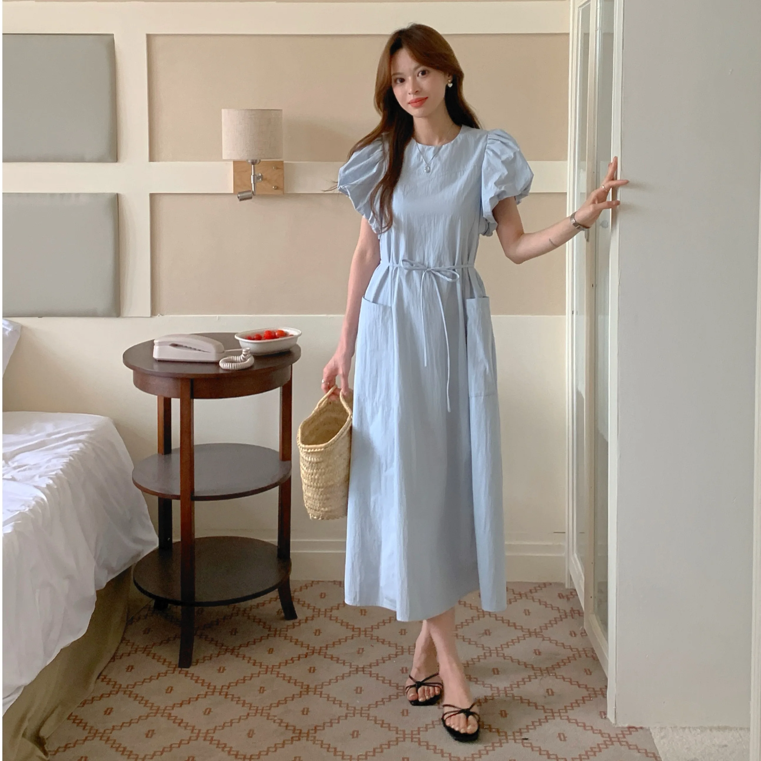 Korean Style Gentle Bubble Sleeve Dress Summer Soft Fabric Women's Fashion Casual Dress Suitable for Various Occasions
Korean Style Gentle Bubble Sleeve Dress Summer Soft Fabric Women's Fashion Casual Dress Suitable for Various Occasions