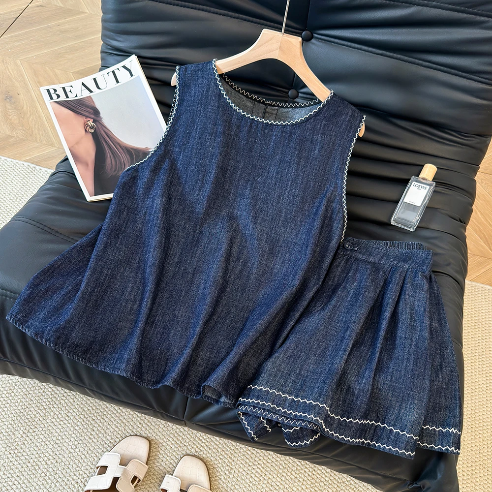 plus Size Women's Slimming Youthful Concealing Summer Fashion Set Top Denim Shorts Two Piece Set Commute Style Wave Design
plus Size Women's Slimming Youthful Concealing Summer Fashion Set Top Denim Shorts Two Piece Set Commute Style Wave Design