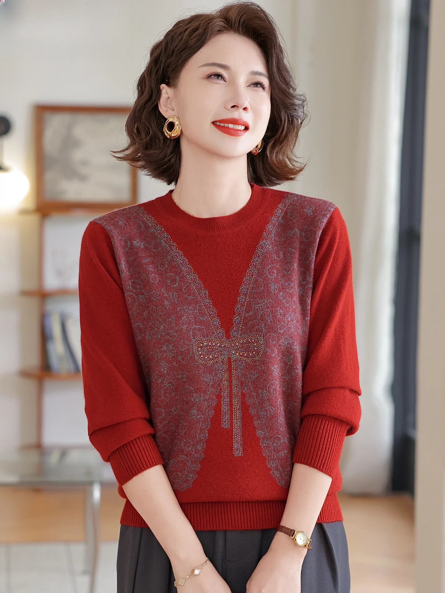 Вязаный свитер для молодых мам, осенняя модная свободная кофта-основа для женщин среднего и старшего возраста, весна-осень
Вязаный свитер для молодых мам, осенняя модная свободная кофта-основа для женщин среднего и старшего возраста, весна-осень