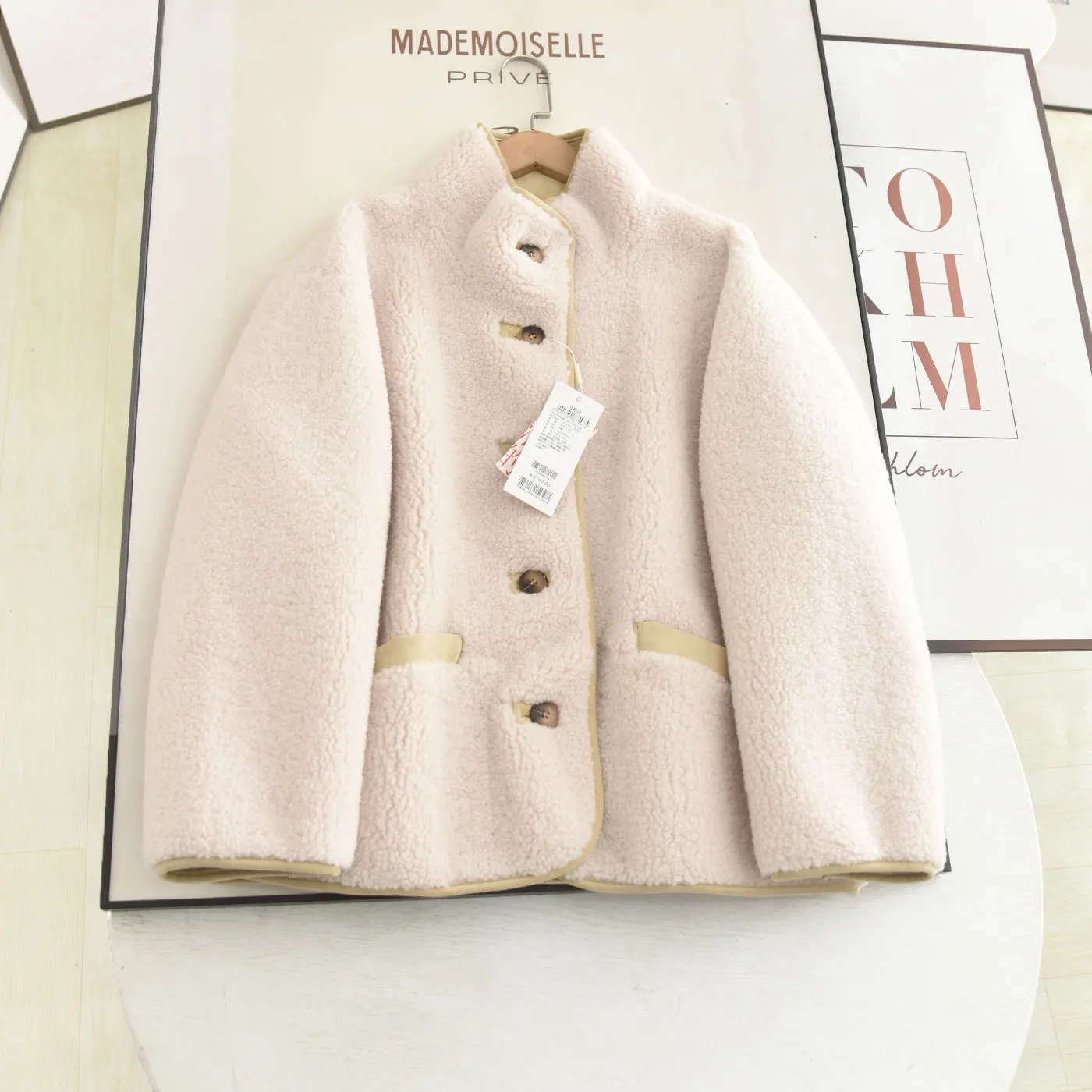 Зима 202, новинка 202, женское свободное теплое пальто из овечьего меха, повседневное пальто с воротником-стойкой из натуральной кожи и меха Jaet
Зима 202, новинка 202, женское свободное теплое пальто из овечьего меха, повседневное пальто с воротником-стойкой из натуральной кожи и меха Jaet