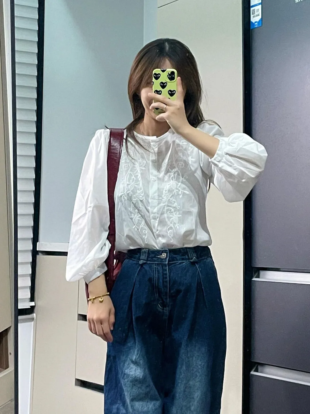 White Embroidered round Neck Translucent Shirt Ladies Design Unique Artistic Style Polyester Fiber Long Sleeve Youthful Top
White Embroidered round Neck Translucent Shirt Ladies Design Unique Artistic Style Polyester Fiber Long Sleeve Youthful Top