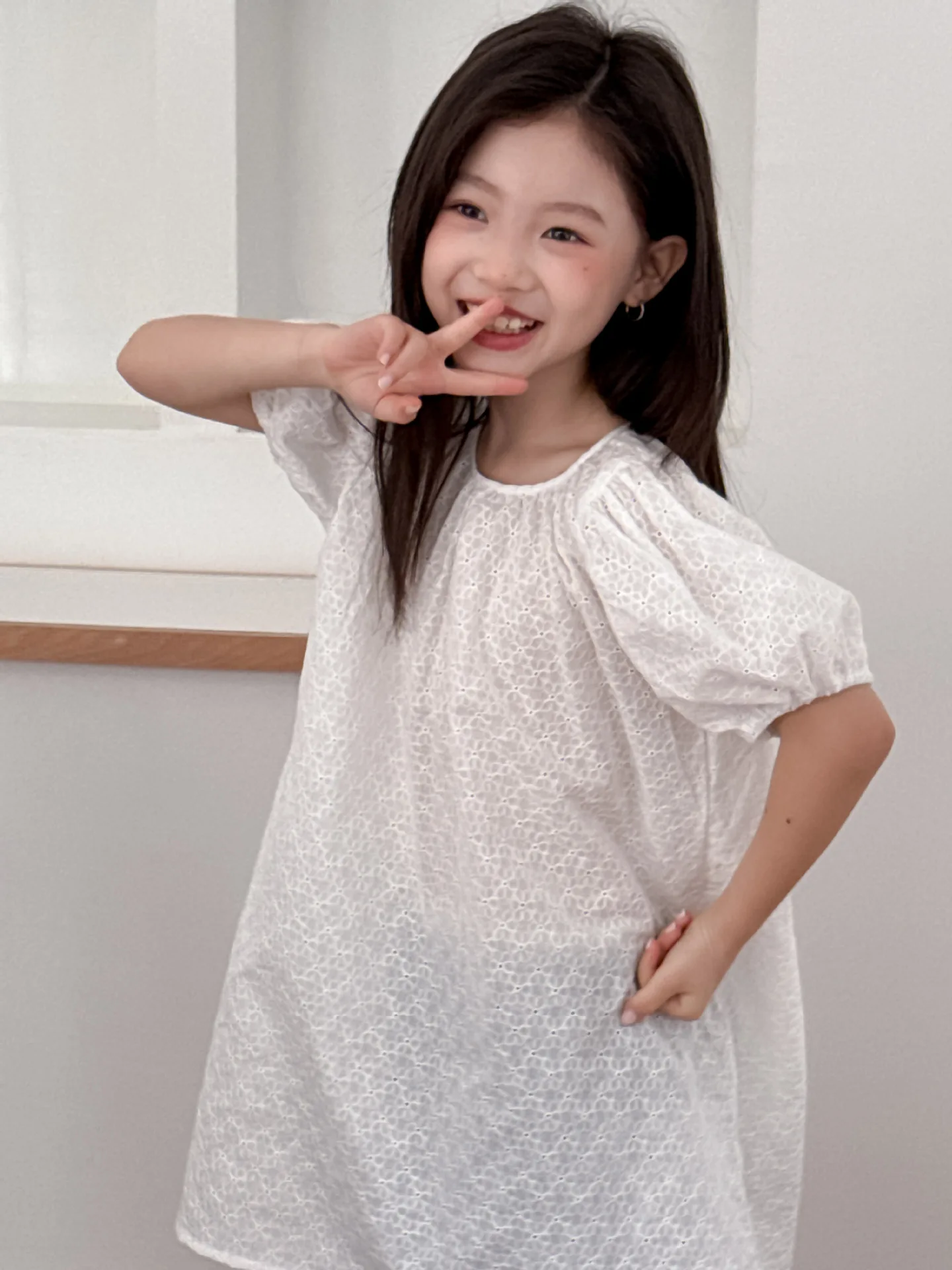 Children's Clothing 2025 Summer New Girls White Lace Jacquard Short-sleeved Dress Girls Sweet Doll Shirt Skirt Sweeet
Children's Clothing 2025 Summer New Girls White Lace Jacquard Short-sleeved Dress Girls Sweet Doll Shirt Skirt Sweeet
