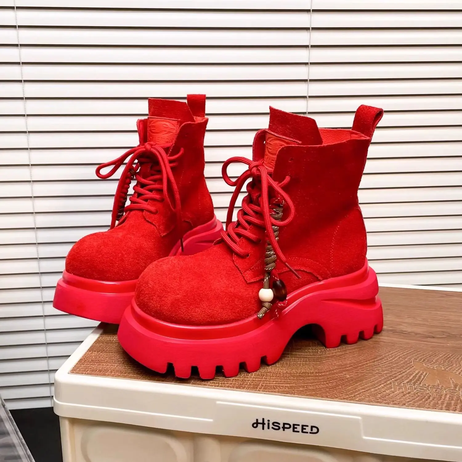 Retro Suede Red Boots Woman Fashion Sanding Lace Tassel Big Head Motorcycle Boots Lightweight Non-Slip Platform Shoes for Women
Retro Suede Red Boots Woman Fashion Sanding Lace Tassel Big Head Motorcycle Boots Lightweight Non-Slip Platform Shoes for Women