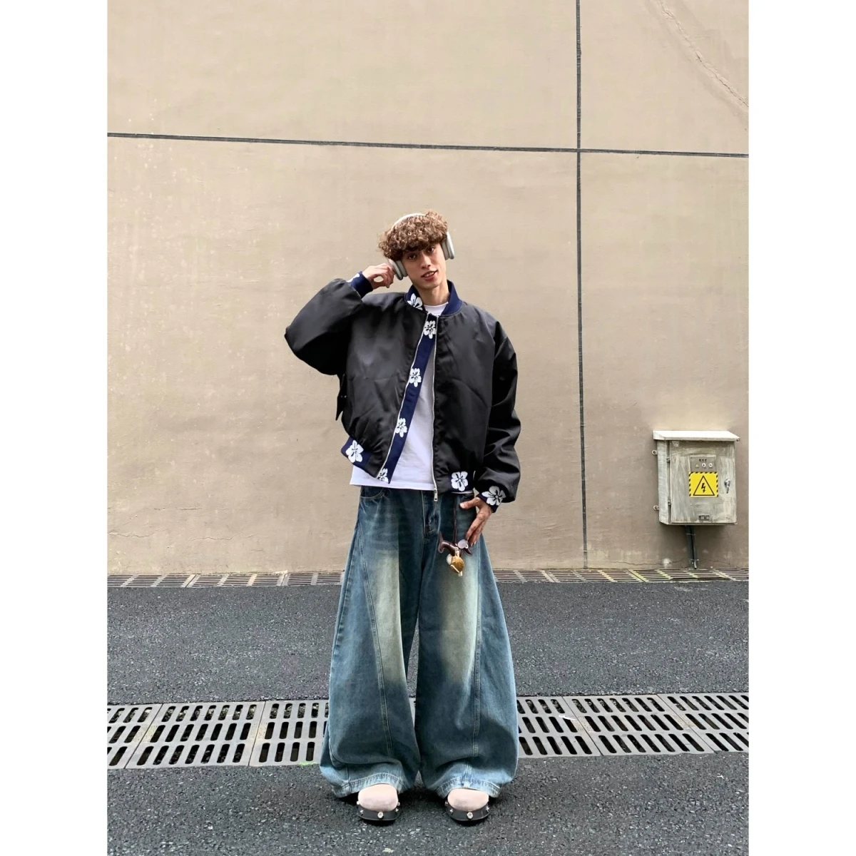 American Retro Embroidered Patchwork Flight Jaet Men's High Street Cleanfit ort Loose Baseball Coat Polyester Winter Oute...
American Retro Embroidered Patchwork Flight Jaet Men's High Street Cleanfit ort Loose Baseball Coat Polyester Winter Oute...