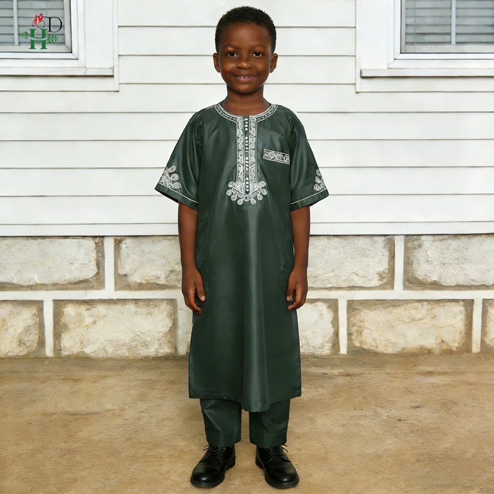 H&D Children Clothing African Bazin Robe Suit for Kids Dashiki Boy Fashion 2PCS Set traditional African wedding dresses original
H&D Children Clothing African Bazin Robe Suit for Kids Dashiki Boy Fashion 2PCS Set traditional African wedding dresses original