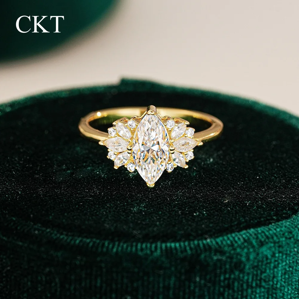 CKT 18k Gold Fashionable 1ct Diamond Moissanite Ring Japanese and Korean Version Simple Versatile Rings Hot Sale Fine Jewelry
CKT 18k Gold Fashionable 1ct Diamond Moissanite Ring Japanese and Korean Version Simple Versatile Rings Hot Sale Fine Jewelry