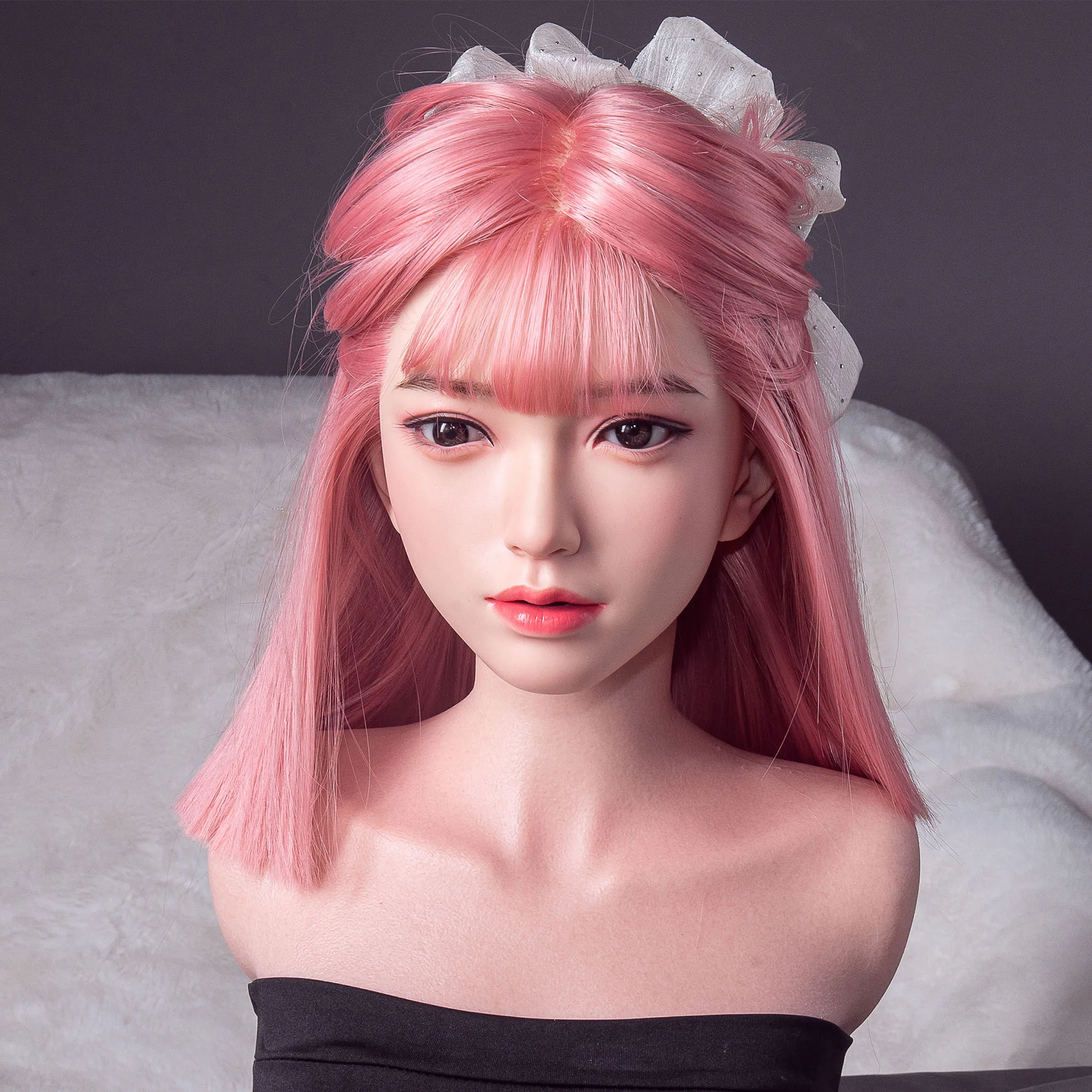 New silicone hairstyle, refreshing pink short hair, hair and eyebrow transplantation, handcrafted makeup
New silicone hairstyle, refreshing pink short hair, hair and eyebrow transplantation, handcrafted makeup
