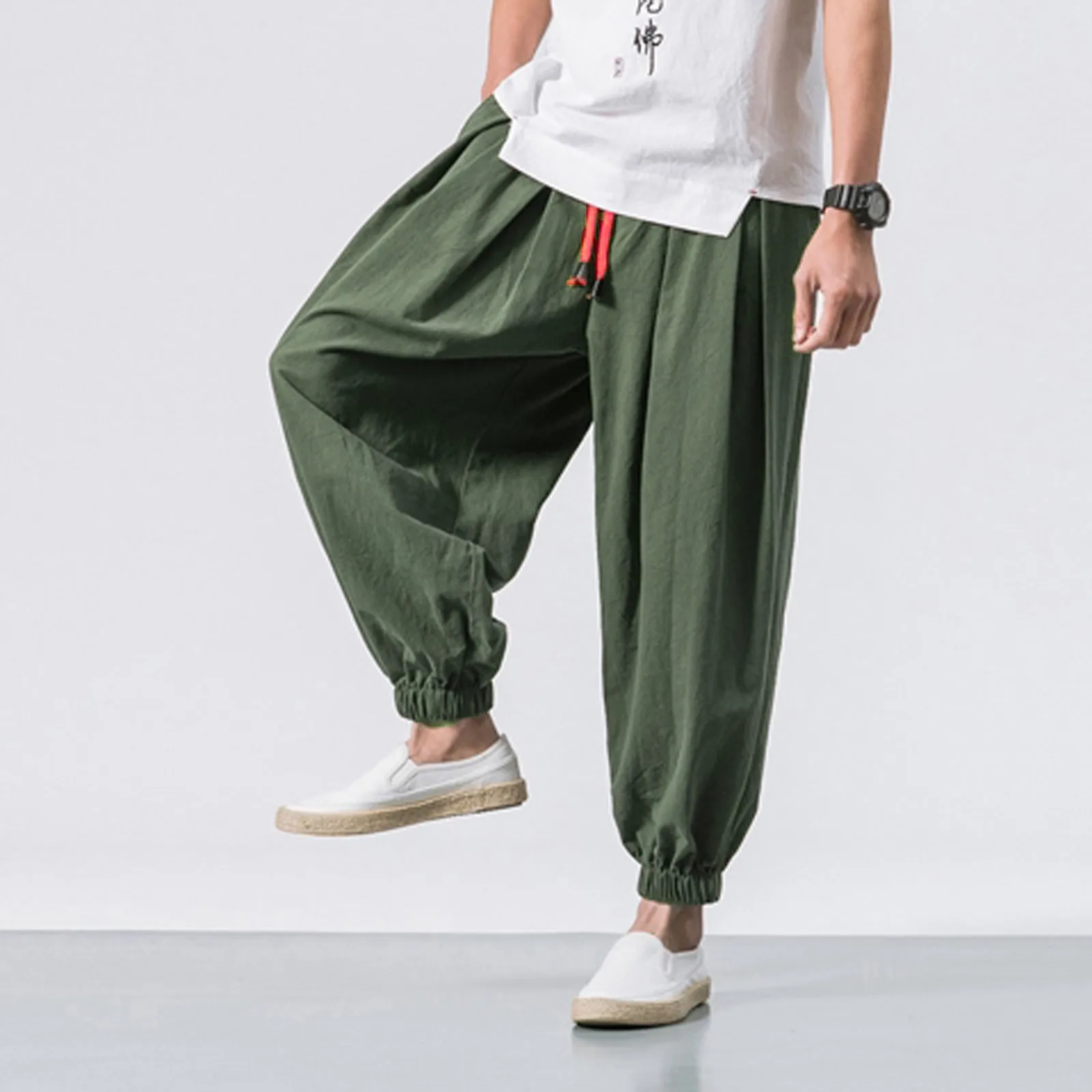 Mens Harem Pants Vintage Solid Color Loose Sports Loose Pants Elastic Band Long Trousers Loose Sports Wide Leg Pants 2024 New
Mens Harem Pants Vintage Solid Color Loose Sports Loose Pants Elastic Band Long Trousers Loose Sports Wide Leg Pants 2024 New