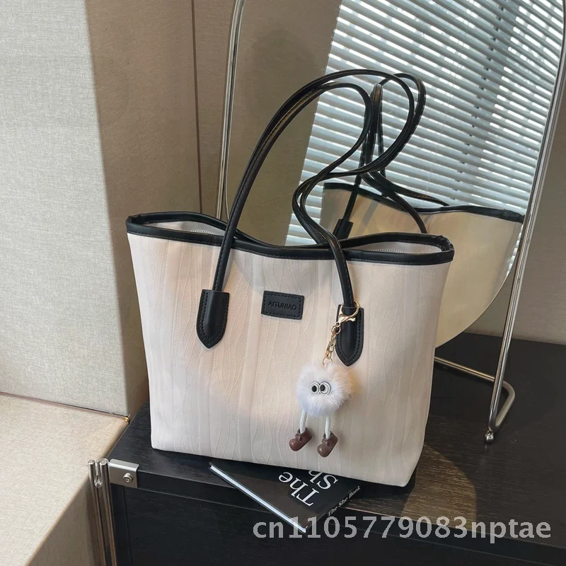 Large Capacity Women's Tote Bag 2024 Urban Minimalist PU Shoulder Handbag
Large Capacity Women's Tote Bag 2024 Urban Minimalist PU Shoulder Handbag