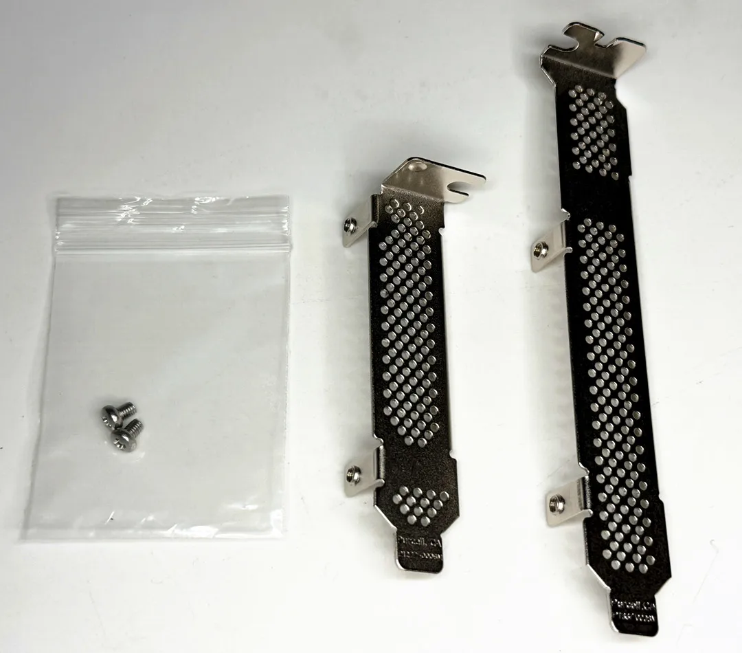 Low Profile/Full Height Bracket for LSI 9260-8i HP P400 P410 9200-8i 9240-8I 9261-8I 9311-8I 9750-8I
Low Profile/Full Height Bracket for LSI 9260-8i HP P400 P410 9200-8i 9240-8I 9261-8I 9311-8I 9750-8I