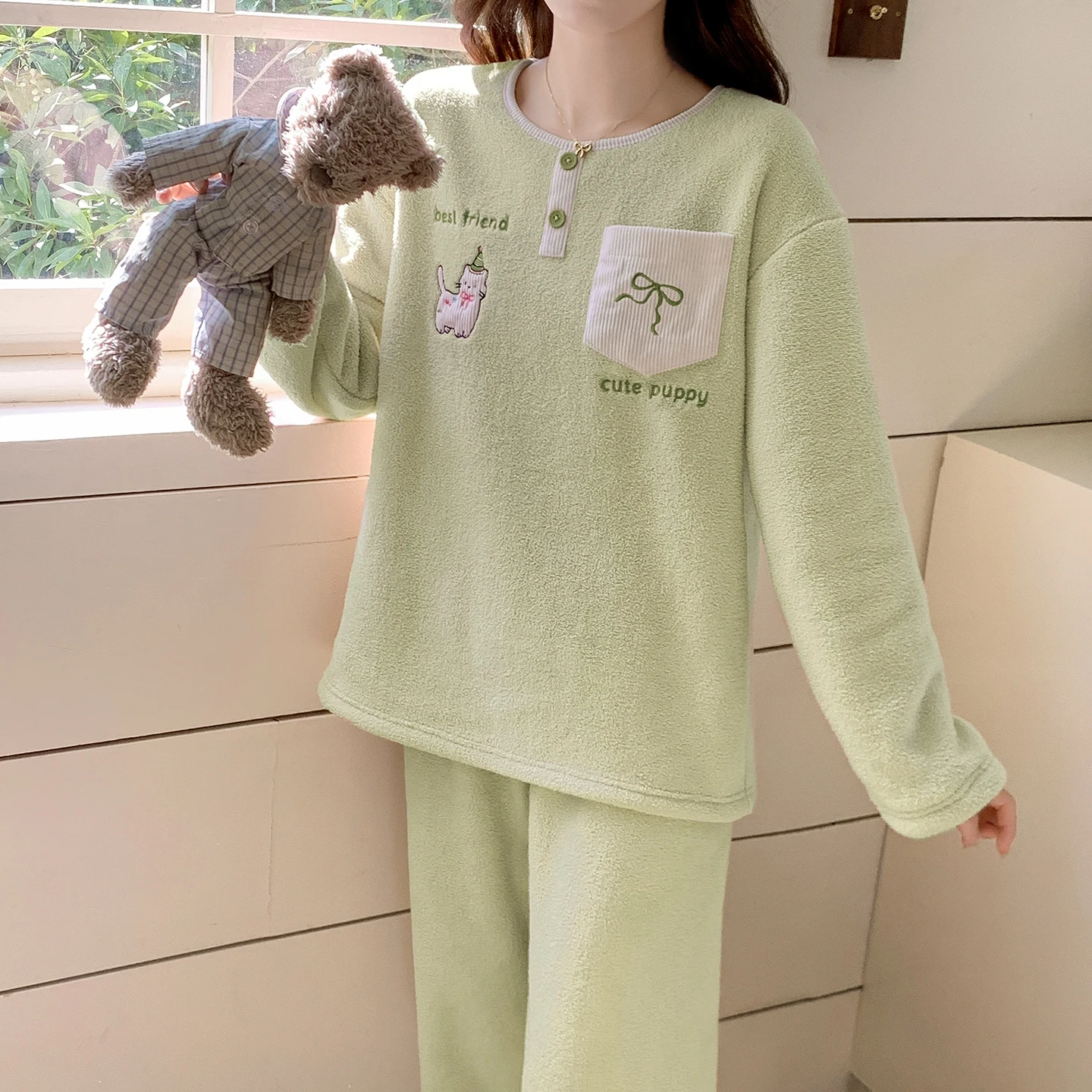 Sweet Coral Fleece Sleepwear Women's Thin Fleece Lined Warm Flannel Cartoon Autumn Winter New Style A2 Home Comfortable Night...
Sweet Coral Fleece Sleepwear Women's Thin Fleece Lined Warm Flannel Cartoon Autumn Winter New Style A2 Home Comfortable Night...