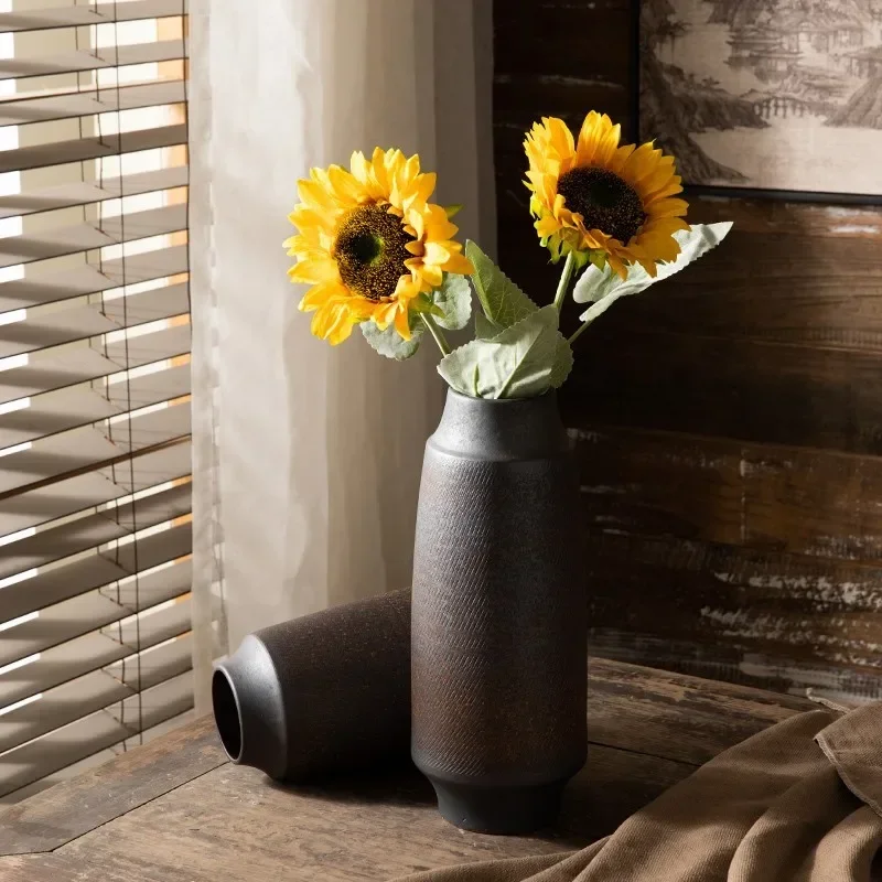 Ceramic Vase with Iron Craft, Vintage Desktop Decor for Study Living Room, Carved Texture Flower Pot,Decorative,Handmade
Ceramic Vase with Iron Craft, Vintage Desktop Decor for Study Living Room, Carved Texture Flower Pot,Decorative,Handmade