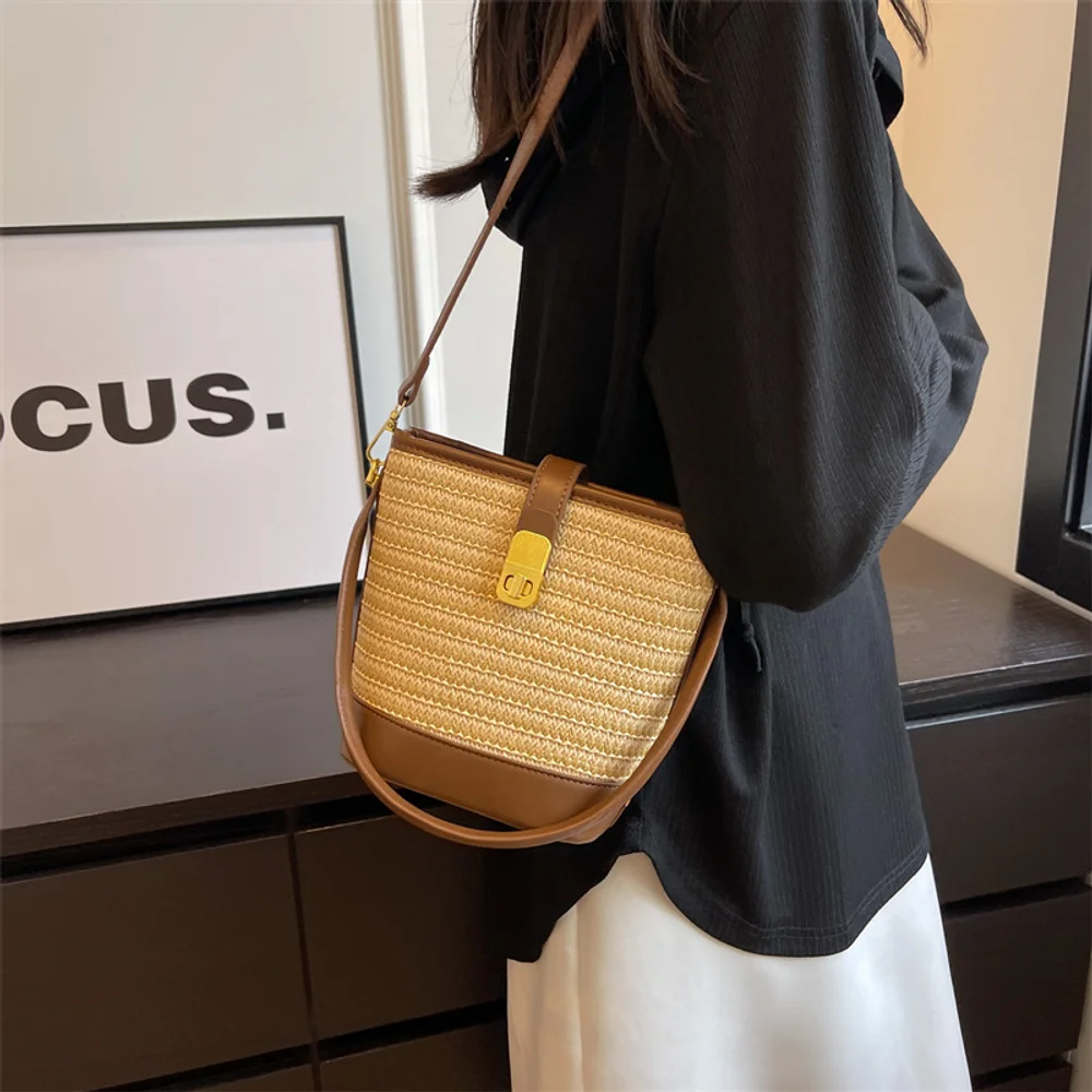 Fashion Handheld Woven Bag for Women 2026 New High Quality Texture Straw Woven Bag Single Shoulder Crossbody Bag Leisure Bucket
Fashion Handheld Woven Bag for Women 2026 New High Quality Texture Straw Woven Bag Single Shoulder Crossbody Bag Leisure Bucket