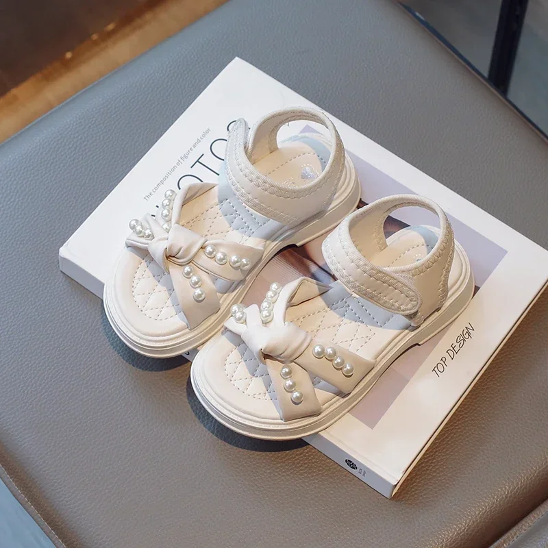 Girls Sandals Soft Sole Non-slip Kids Beach Shoes Sweet Pearls 2025 Summer Children Princess Shoes Soild Color Versatile Trendy
Girls Sandals Soft Sole Non-slip Kids Beach Shoes Sweet Pearls 2025 Summer Children Princess Shoes Soild Color Versatile Trendy