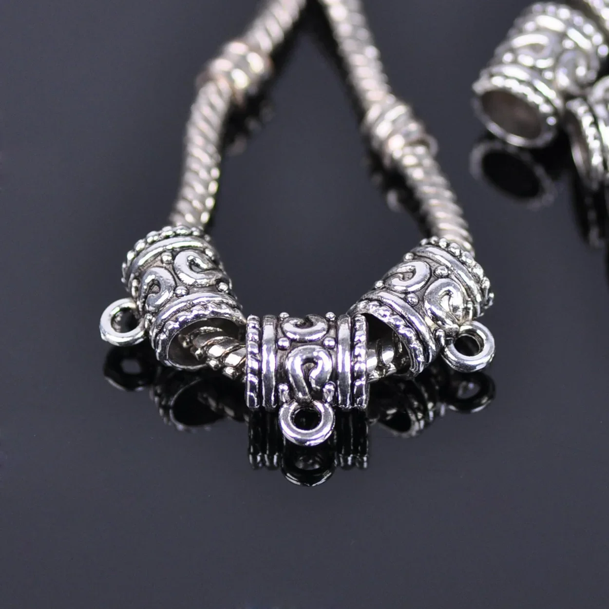 Mug Shape 9x7mm Tibetan Silver Color Metal Alloy Loose Spacer Beads Lot for DIY Necklace Bracelet Jewelry Making Supplies DIY
Mug Shape 9x7mm Tibetan Silver Color Metal Alloy Loose Spacer Beads Lot for DIY Necklace Bracelet Jewelry Making Supplies DIY
