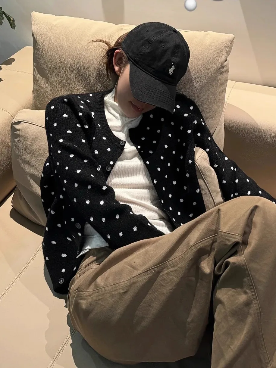 Ladies' Korean Style Bear Fur Knitted Cardigan Black Polka Dot Long Sleeve Loose Fit Warm Outerwear Inner Wear Top
Ladies' Korean Style Bear Fur Knitted Cardigan Black Polka Dot Long Sleeve Loose Fit Warm Outerwear Inner Wear Top