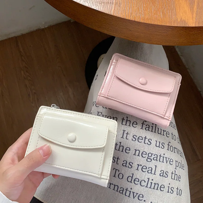 Женский кошелек, короткий кошелек, простая студенческая свободная мелочь, автобусная карта, карман для монет, кошелек для хранения
Женский кошелек, короткий кошелек, простая студенческая свободная мелочь, автобусная карта, карман для монет, кошелек для хранения
