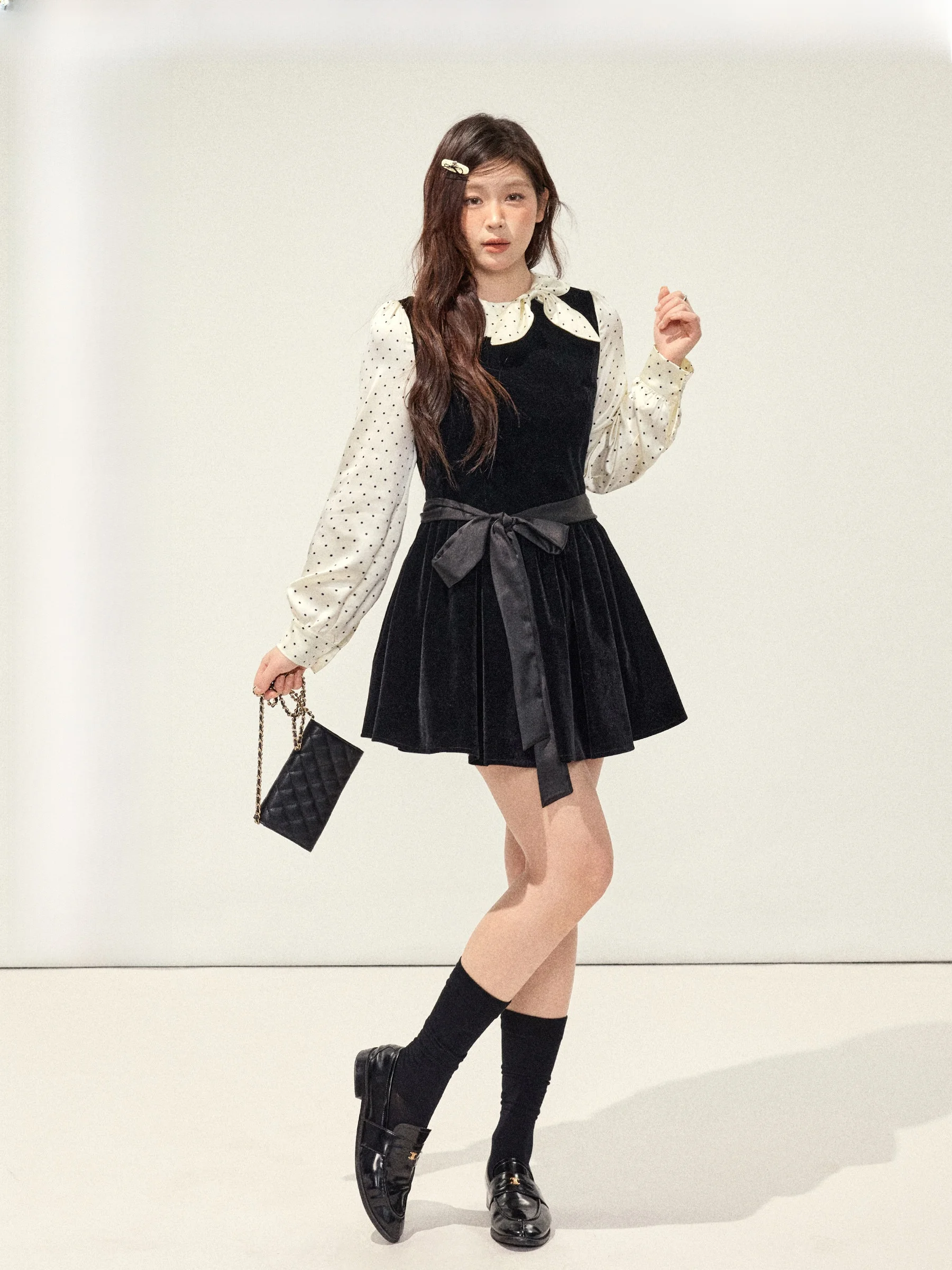 Юбка-трапеция JULULOOK Studio "Bonn Art Museum" больших размеров из бархата в горошек, свободного кроя, с узлом, для полных женщин
Юбка-трапеция JULULOOK Studio "Bonn Art Museum" больших размеров из бархата в горошек, свободного кроя, с узлом, для полных женщин