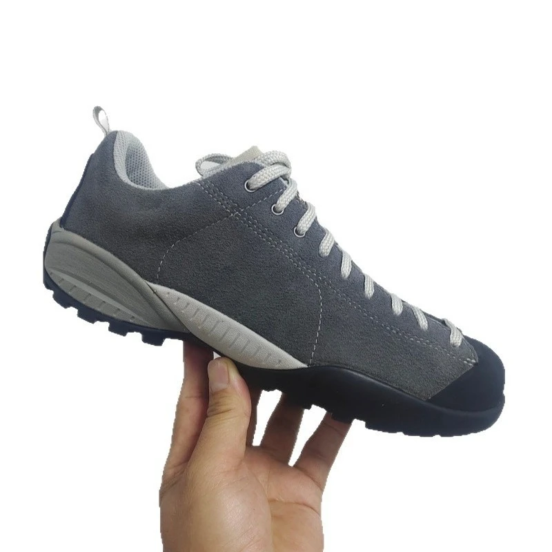 New Outdoor Men Hiking Shoes Non Slip And Wear Resistant British Comfortable Tooling Shoes Low Top Hiking Shoes
New Outdoor Men Hiking Shoes Non Slip And Wear Resistant British Comfortable Tooling Shoes Low Top Hiking Shoes