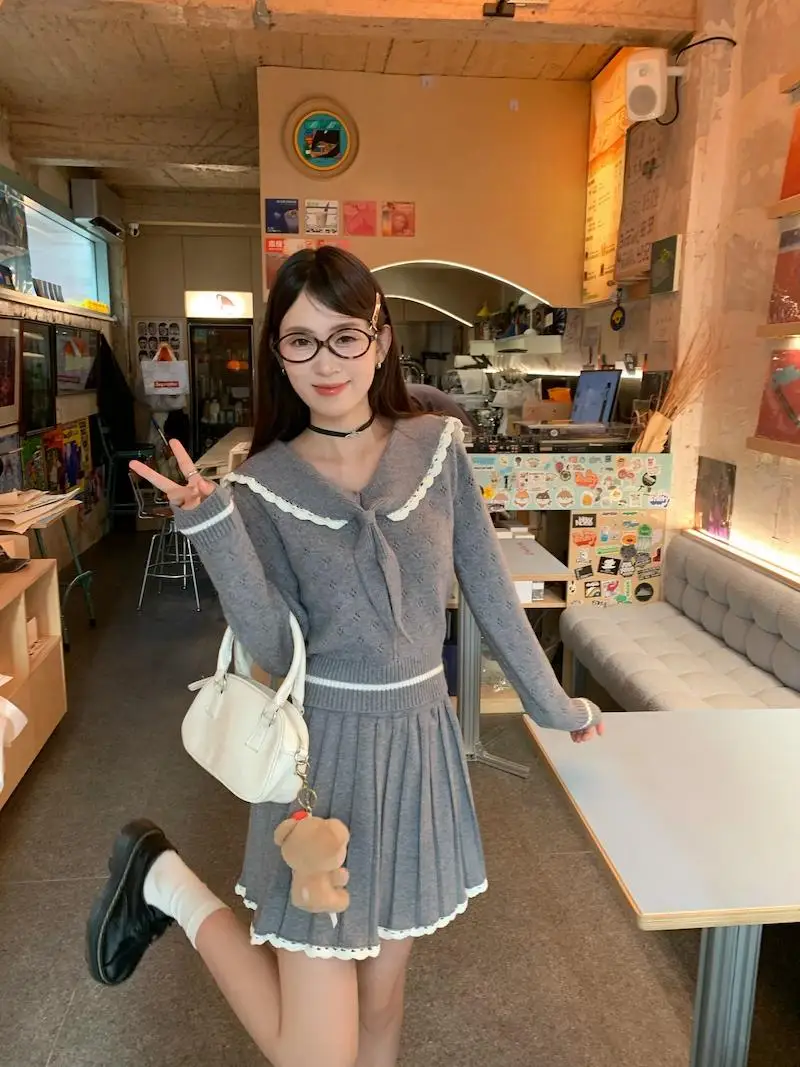 Korean Fashion Autumn New Women Two Piece Skirt Sets Bow Tie Sailor Collar Long Sleeve Sweater + High Waist A Line Mini Skirt
Korean Fashion Autumn New Women Two Piece Skirt Sets Bow Tie Sailor Collar Long Sleeve Sweater + High Waist A Line Mini Skirt