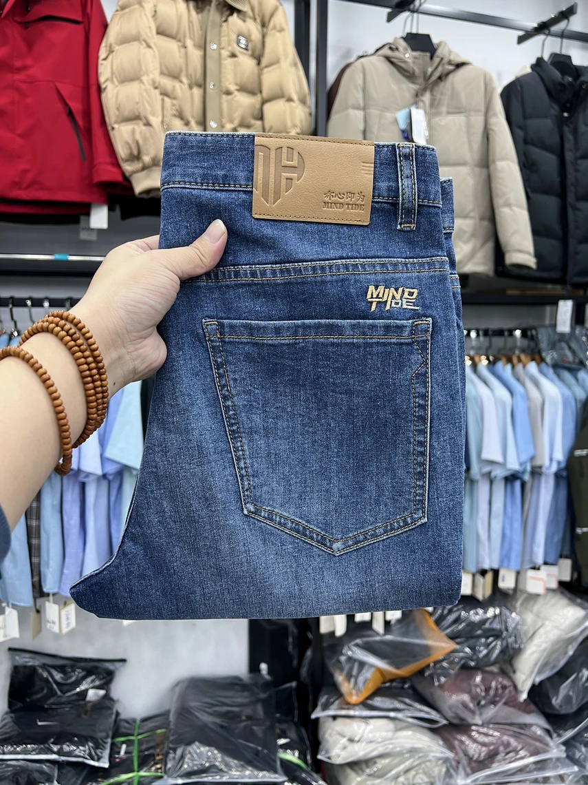 Мужские джинсы Slim Fit со средней посадкой, с вышивкой, из смесового хлопка и полиэстера, устойчивые к деформации, для весны и осени
Мужские джинсы Slim Fit со средней посадкой, с вышивкой, из смесового хлопка и полиэстера, устойчивые к деформации, для весны и осени