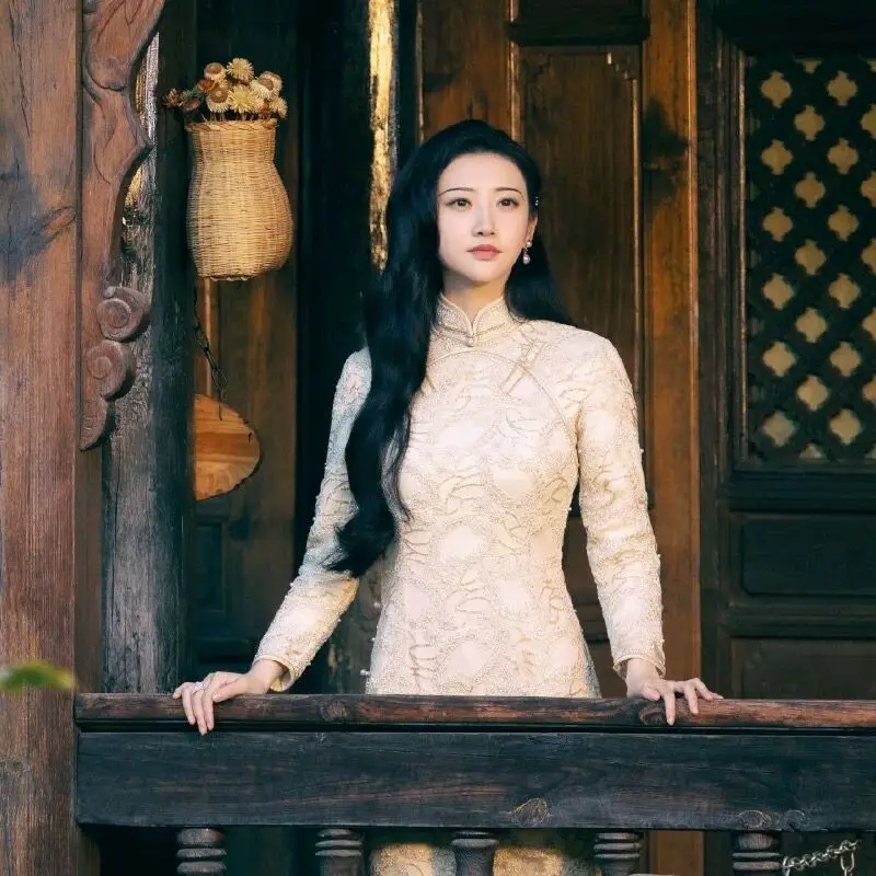 Молодежное современное традиционное свадебное платье с высоким разрезом, для повседневной носки, с длинными рукавами, однотонное, винтажное, вечернее платье
Молодежное современное традиционное свадебное платье с высоким разрезом, для повседневной носки, с длинными рукавами, однотонное, винтажное, вечернее платье