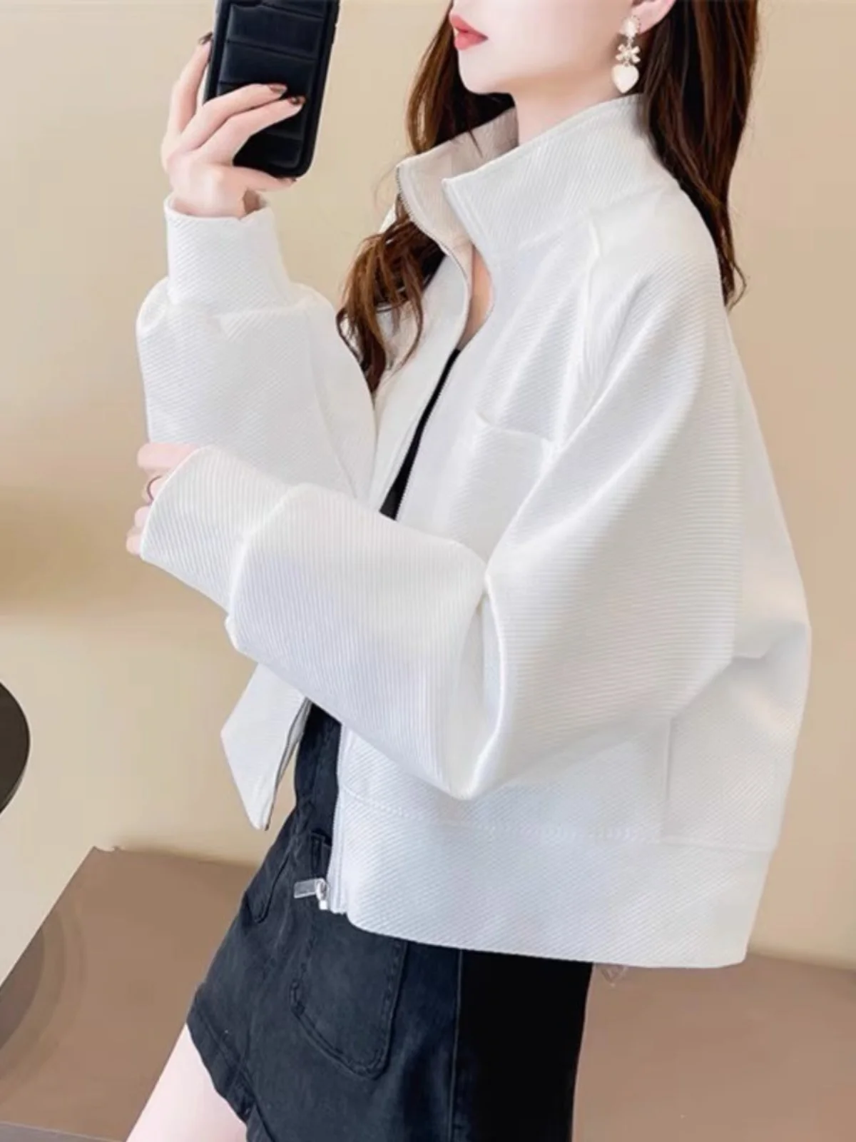 Short Fleece Lined Baseball Jacket Women's Cardigan Sweater Hong Kong Style Chic Autumn Winter Fashion Streetwear Outerwear
Short Fleece Lined Baseball Jacket Women's Cardigan Sweater Hong Kong Style Chic Autumn Winter Fashion Streetwear Outerwear