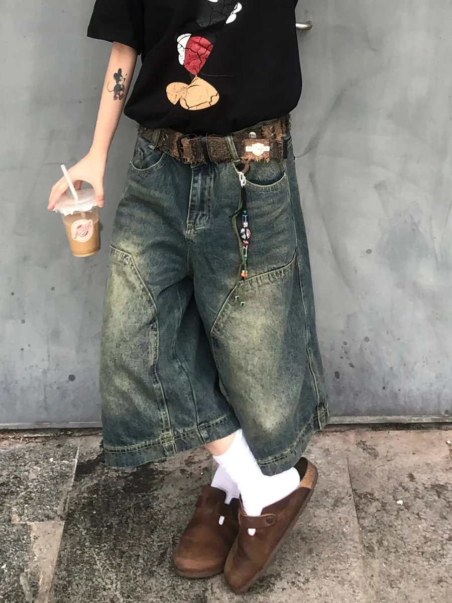 Retro American Street Washed Denim Shorts Unisex Casual Loose Wide Leg Seven-Foot Trendy Jeans for Youth Summer Fashion
Retro American Street Washed Denim Shorts Unisex Casual Loose Wide Leg Seven-Foot Trendy Jeans for Youth Summer Fashion