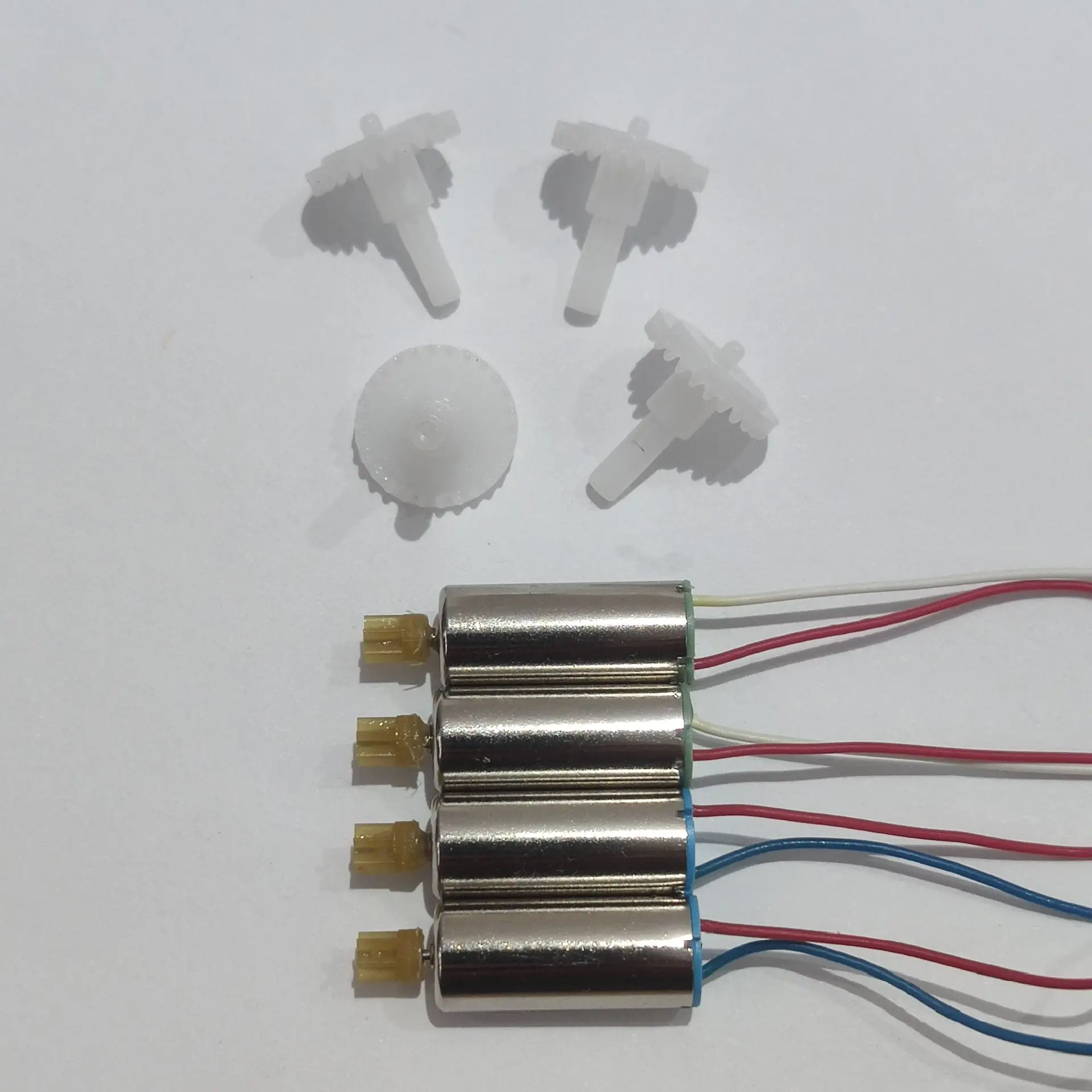 S128 Mini Drone Spare Part Kit Motor Engine CW CCW Motor Gear Part Replacement Accessory
S128 Mini Drone Spare Part Kit Motor Engine CW CCW Motor Gear Part Replacement Accessory
