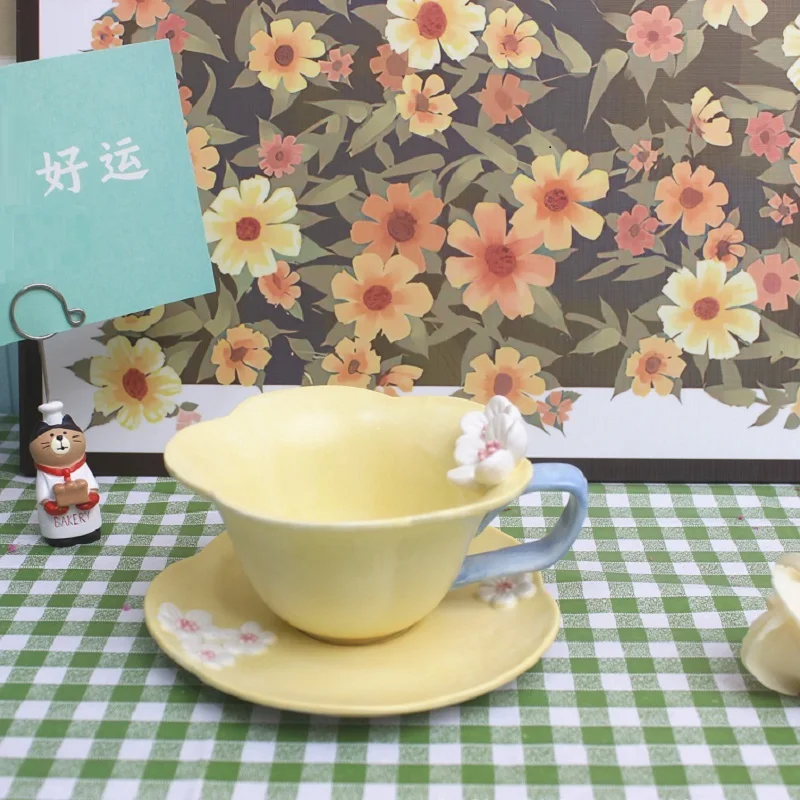 Simple Petal Solid Ceramic Coffee Cup and Coffee Dish Set High Quality Matte Hand drawn 3D Relief Flower Mug
Simple Petal Solid Ceramic Coffee Cup and Coffee Dish Set High Quality Matte Hand drawn 3D Relief Flower Mug
