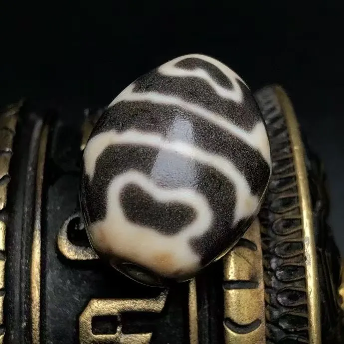 High oil coating Daluo Lotus dzi Bead Natural Agate Amulet Weathered Perfect Retro diy Dzi Bead Necklace
High oil coating Daluo Lotus dzi Bead Natural Agate Amulet Weathered Perfect Retro diy Dzi Bead Necklace