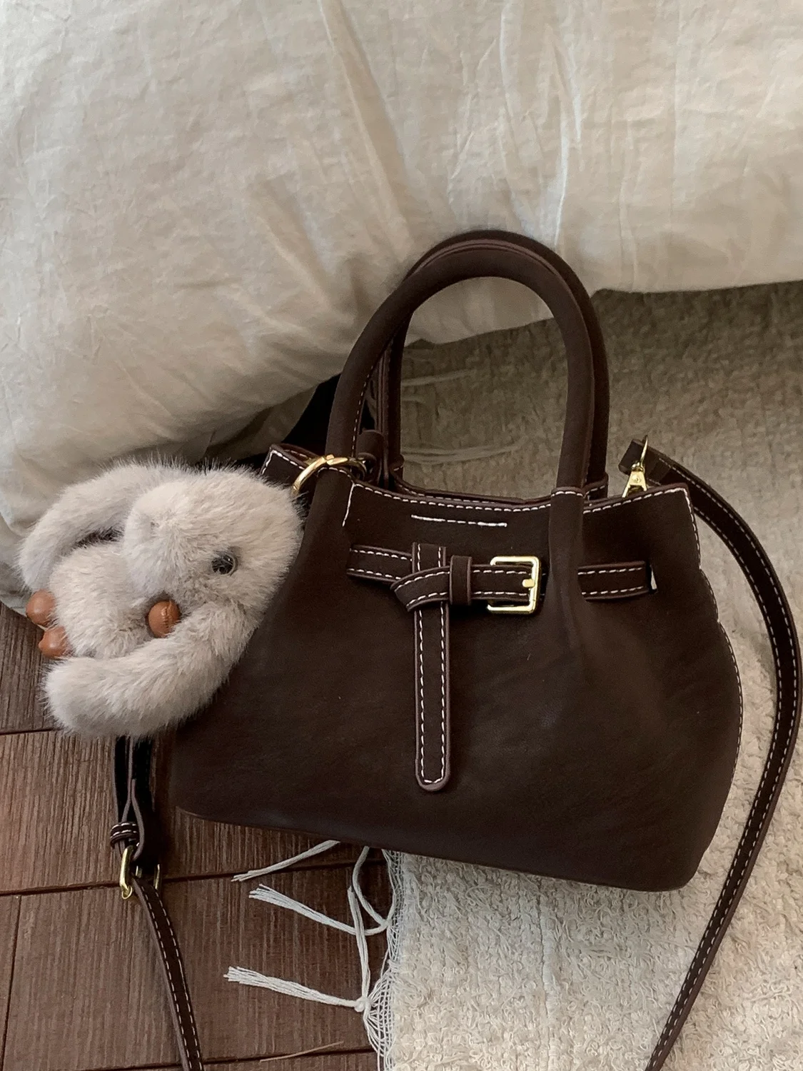 Faionable Retro Small Women's Handbag Versatile Single oulder Crossbody Bag for Commuting And Daily Use Zinc Alloy Hardware
Faionable Retro Small Women's Handbag Versatile Single oulder Crossbody Bag for Commuting And Daily Use Zinc Alloy Hardware