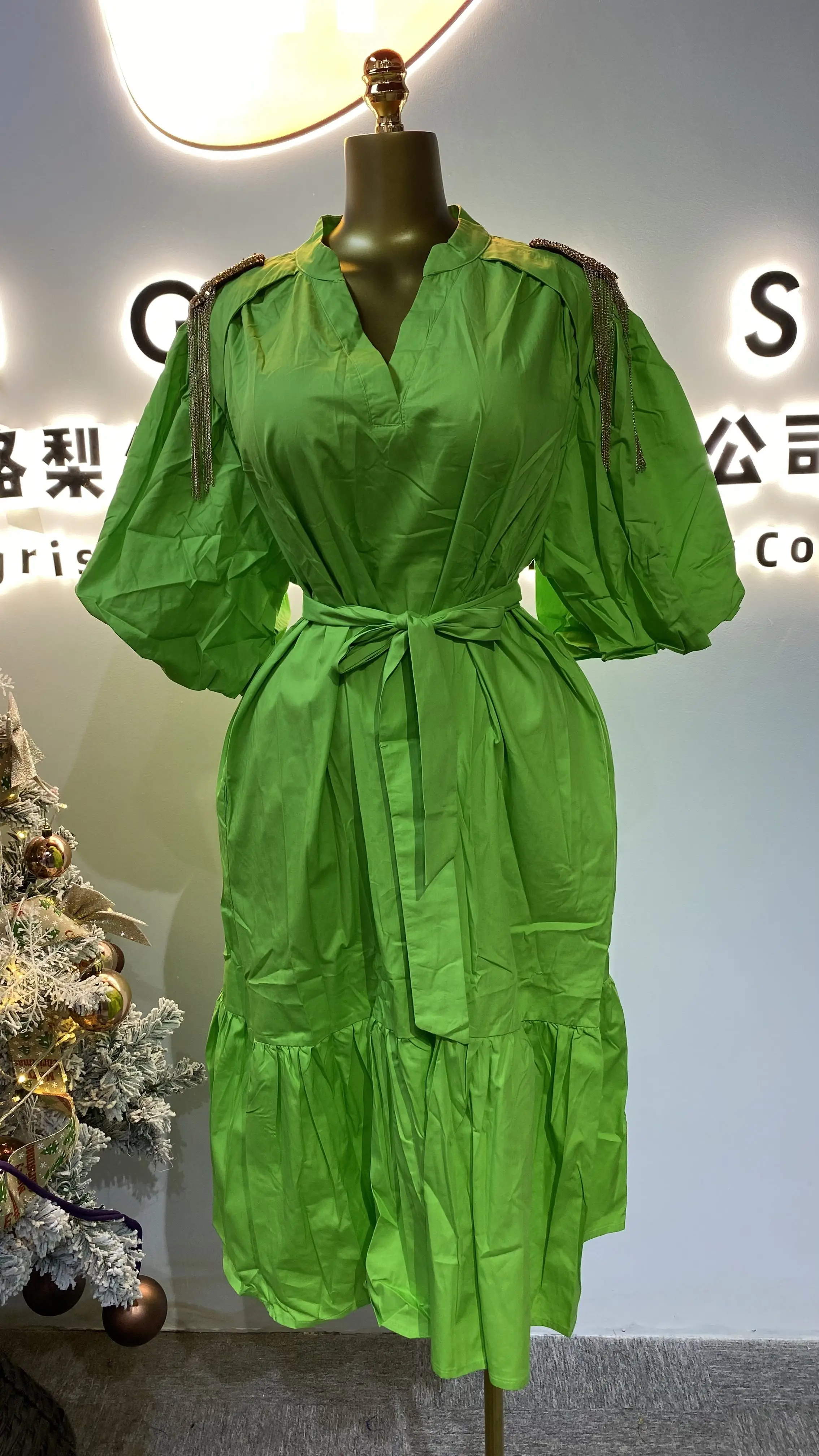 Весенняя туника 2025 года, повседневное женское кружевное платье в стиле ампир с рукавами-фонариками-GZMM344
Весенняя туника 2025 года, повседневное женское кружевное платье в стиле ампир с рукавами-фонариками-GZMM344