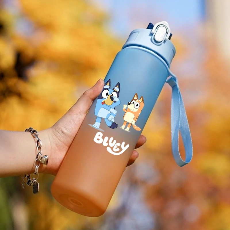 750ml Blueys Gradient Water Bottle Large Capacity Portable Water Bottle Cartoon Pattern Water Bottle Children's Birthday Gift
750ml Blueys Gradient Water Bottle Large Capacity Portable Water Bottle Cartoon Pattern Water Bottle Children's Birthday Gift