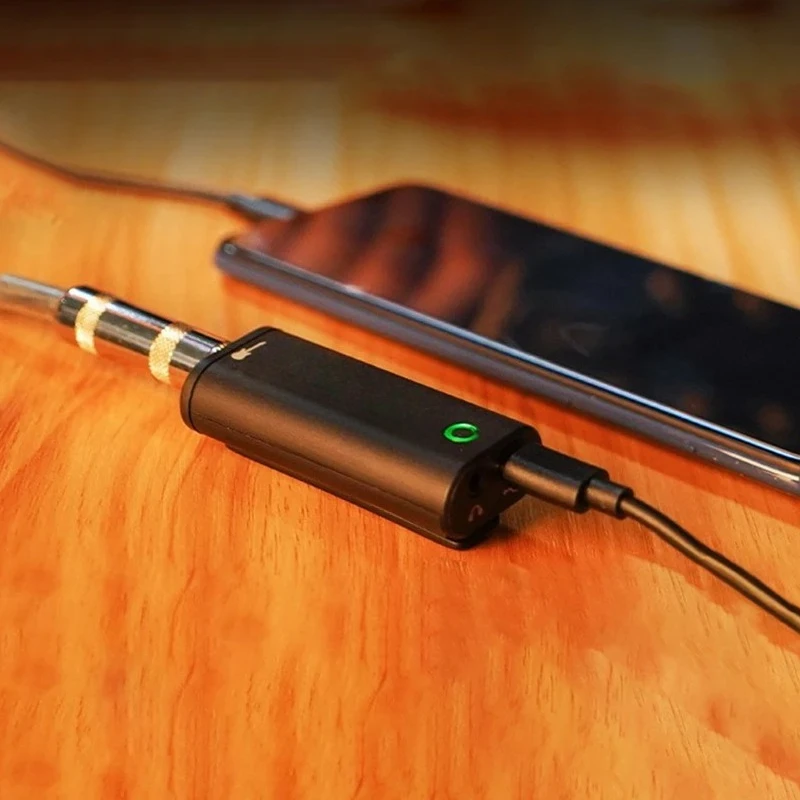 Small Audio Mixer Set Portable Recording Sound Card USB Interface Stereo Audios Output Guitar Recording Creation Sound Card
Small Audio Mixer Set Portable Recording Sound Card USB Interface Stereo Audios Output Guitar Recording Creation Sound Card