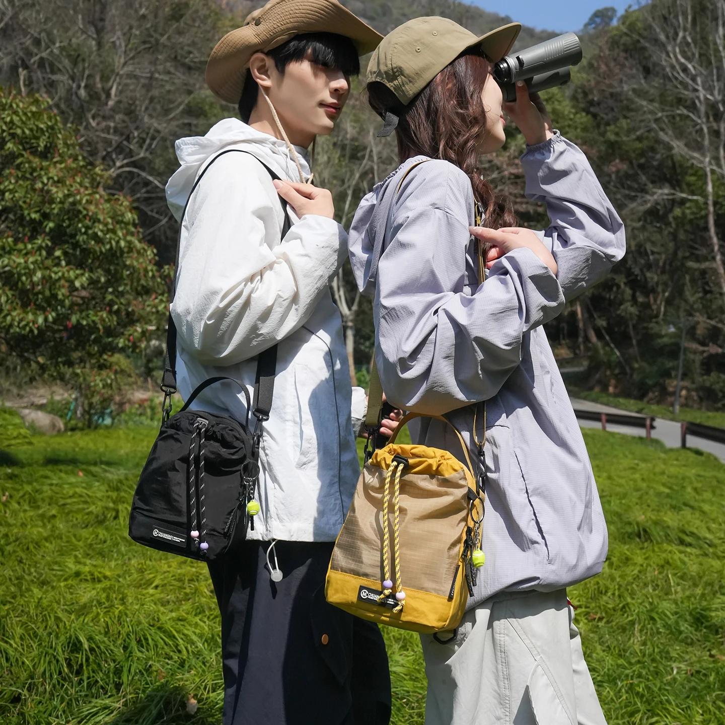 Unisex Mini Drawstring Backpack, Convertible Crossbody Sling Bag with Tennis Charm, Lightweight Outdoor Bag for Hiking
Unisex Mini Drawstring Backpack, Convertible Crossbody Sling Bag with Tennis Charm, Lightweight Outdoor Bag for Hiking